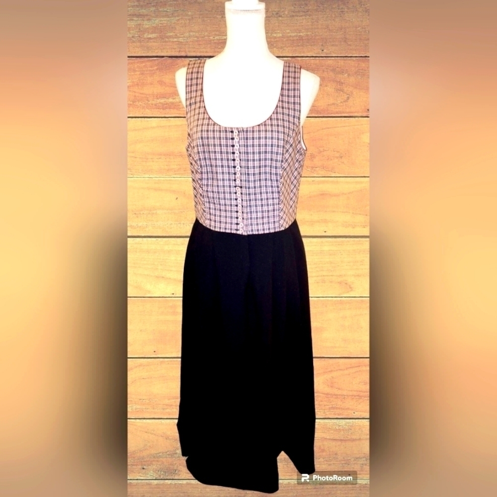 WENGER AUSTRIAN STYLE DRESS
